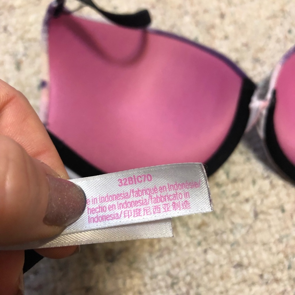 VS Bras - Picture 5 of 5